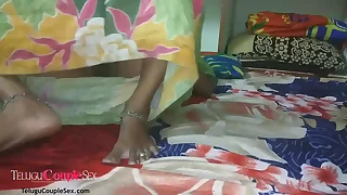 Tamil Village Aunty In Unfledged Nighty With Their way Skinny Indian Husband Homemade Late Night Sex &ndash; Full Hindi Photograph